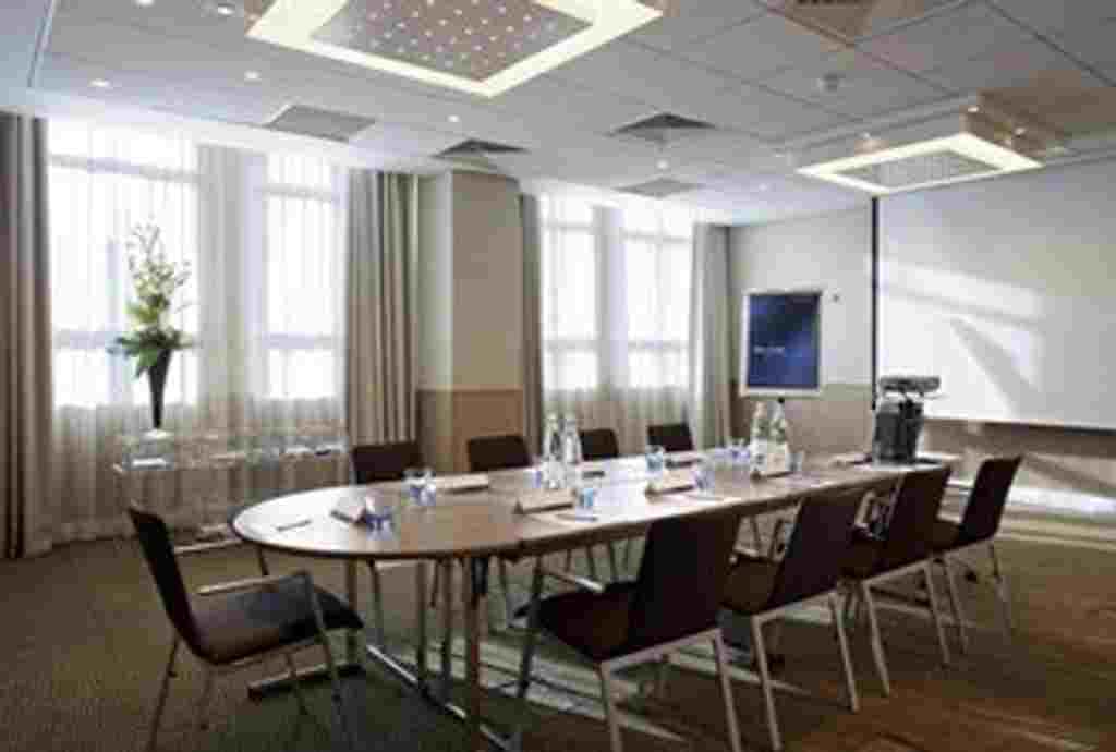 Meeting Room 6, Novotel Reading Centre
